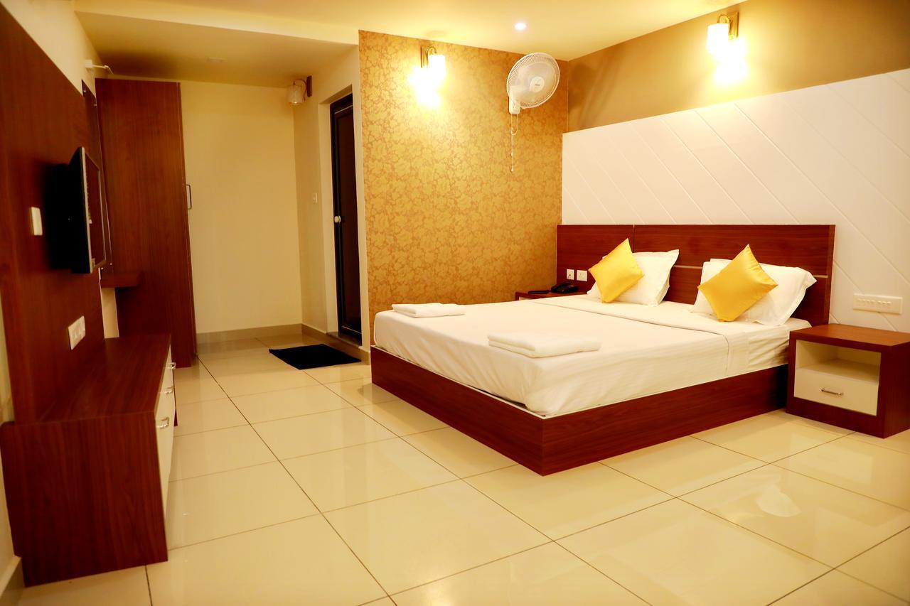 Wayanad Royal Crown Kalpetta Exterior foto