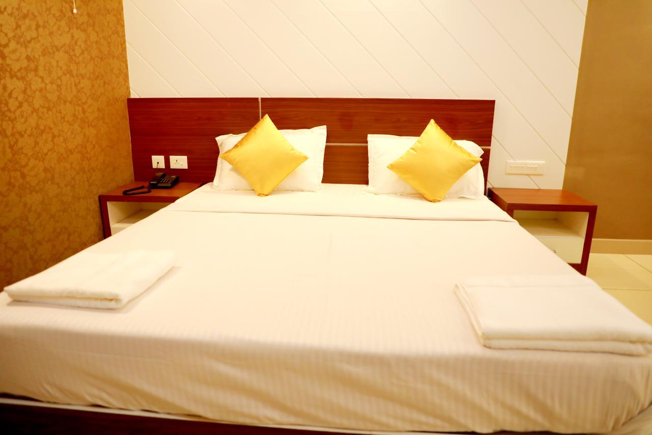 Wayanad Royal Crown Kalpetta Exterior foto